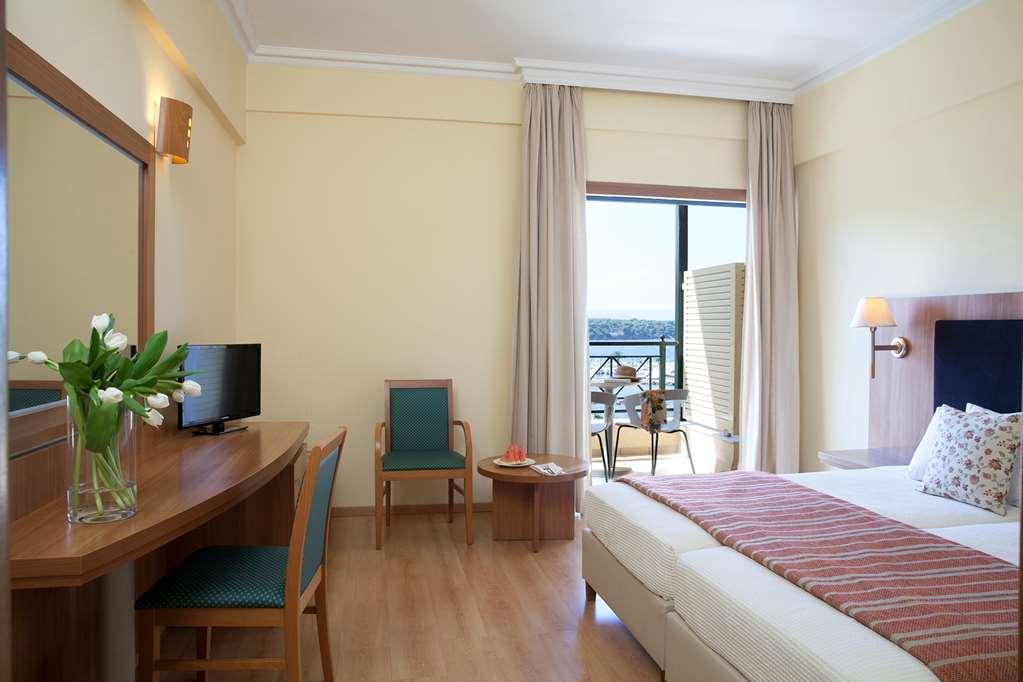 Hotel Ramada By Wyndham, Athens Club Attica Riviera Néa Mákri Habitación foto