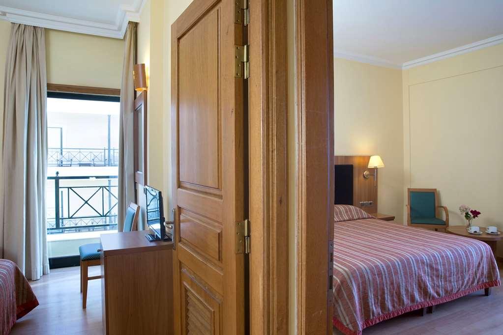Hotel Ramada By Wyndham, Athens Club Attica Riviera Néa Mákri Habitación foto