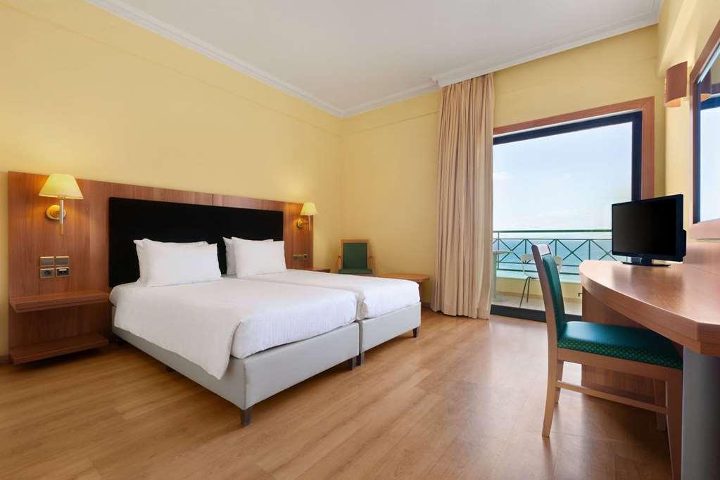 Hotel Ramada By Wyndham, Athens Club Attica Riviera Néa Mákri Habitación foto