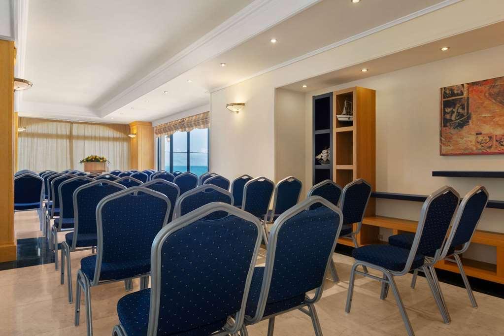 Hotel Ramada By Wyndham, Athens Club Attica Riviera Néa Mákri Facilidades foto